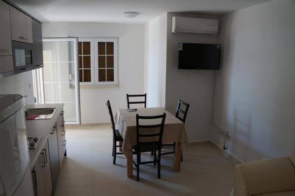 Apartments Karlo Baška Voda Zimmer foto