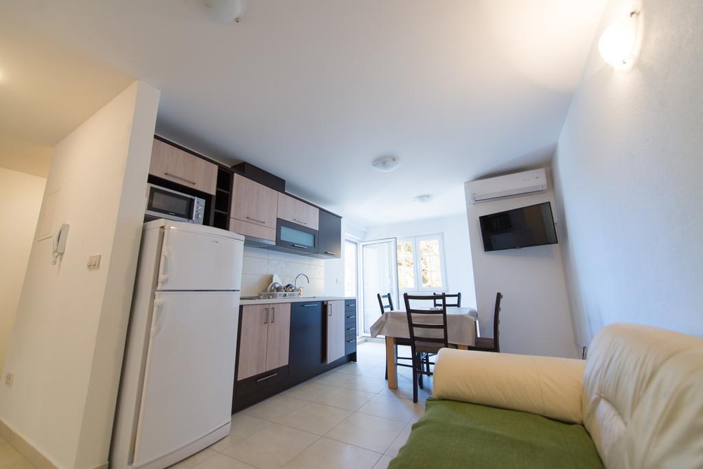 Apartments Karlo Baška Voda Zimmer foto